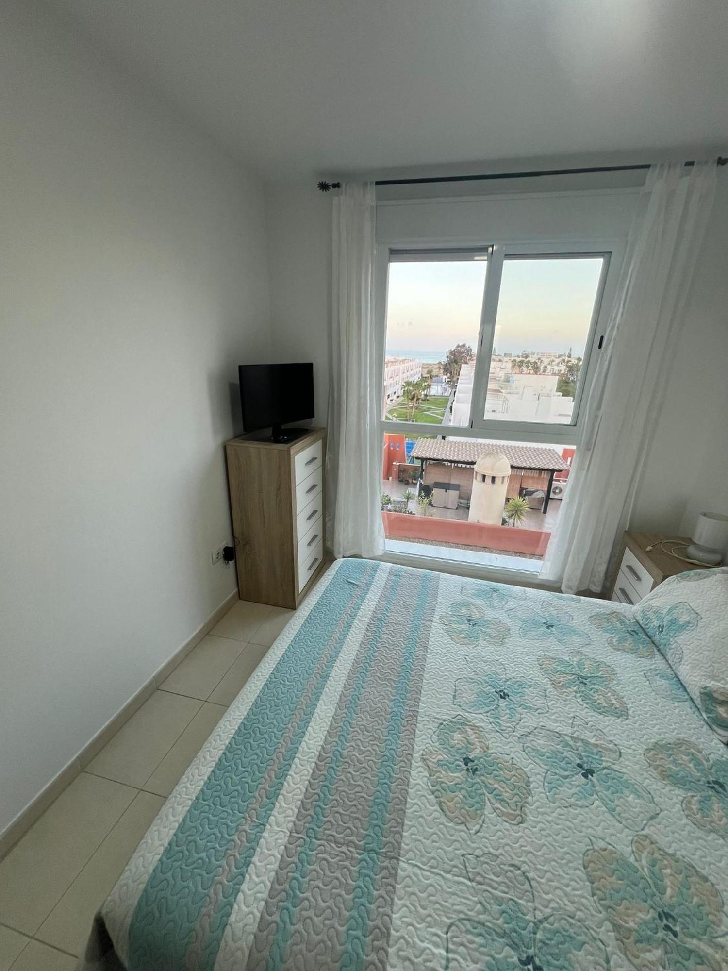 Atico Con Vistas Al Mar Y Piscina Privada Apartment *